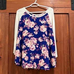Floral 3/4 sleeve shirt
